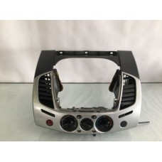 Moldura Painel Central Mitsubishi L200 Tritron 