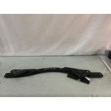 Travessa Inferior Radiador Ford Focus - 8v61a10684