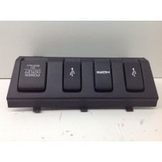Comando Entrada Auxiliar Usb 12v Honda Hrv 18 83412-t7t